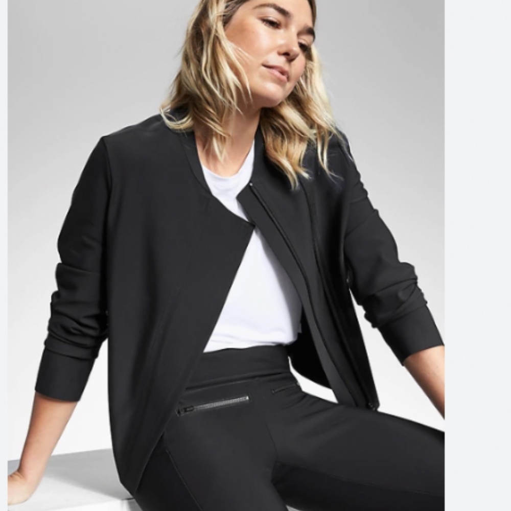 Athleta Stellar Jacket Womens XSmall Black Assymmetrical Front Zip UPF 50